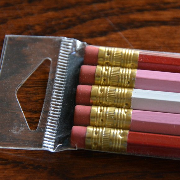 NEW 'I love you' Pencil set of 5 (gold foil imprinted) - Picture 4 of 6